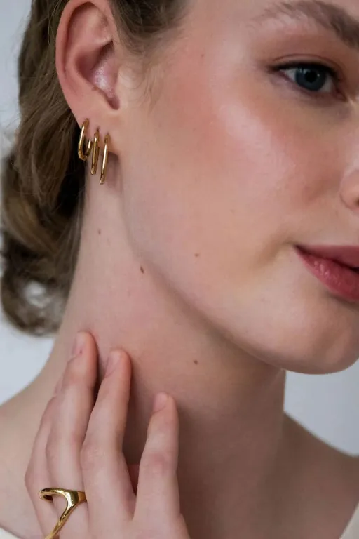 Oorbellen Roxanne m aan model Oorbellen Roxanne m aan model